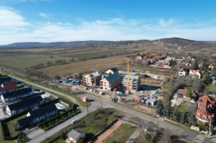 aszofoilakasok.hu